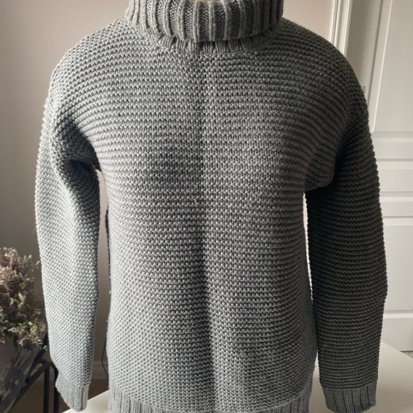 Lululemon Karma Kurmasana Sweater - Picture 7 of 10